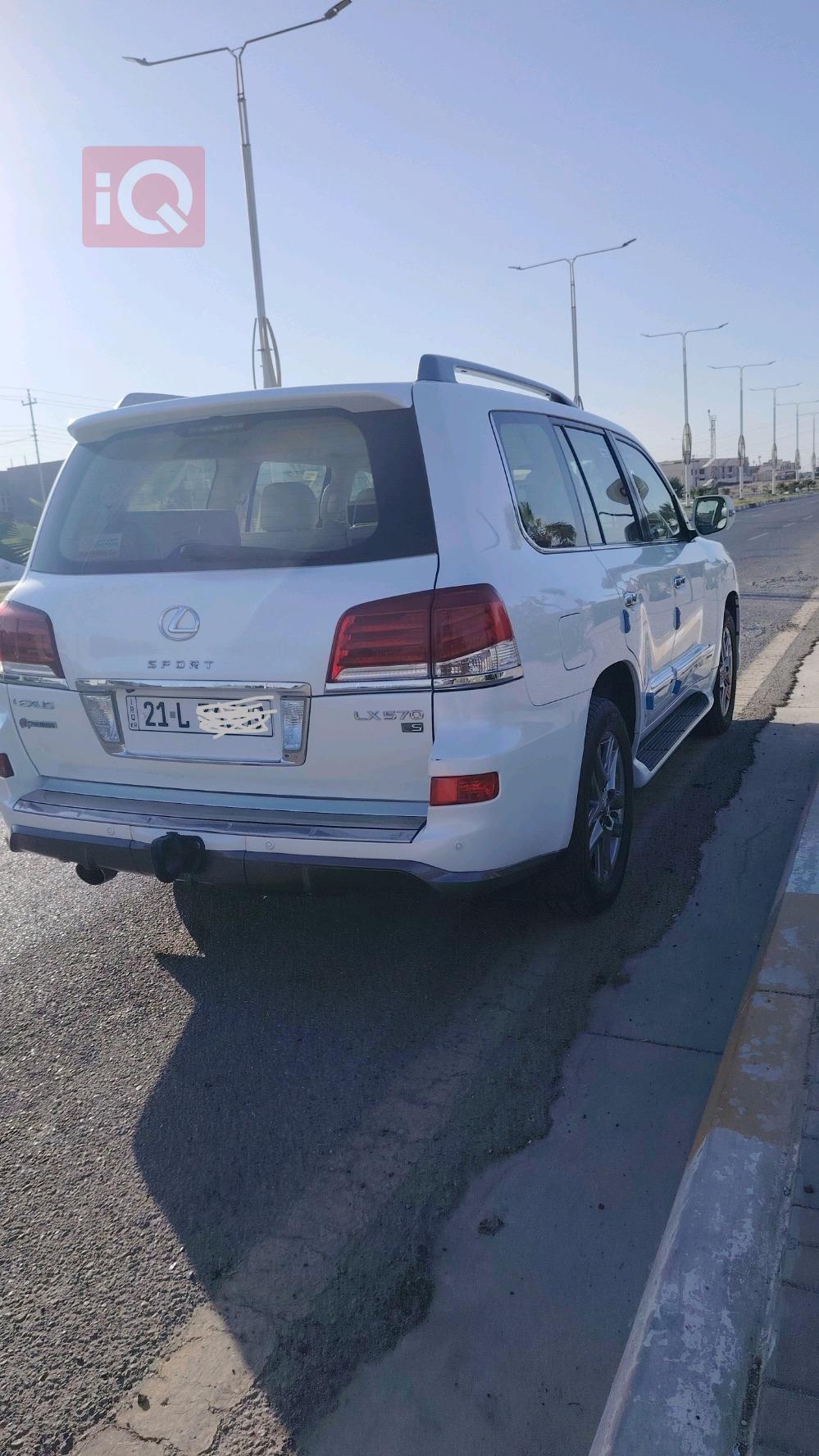 Lexus LX